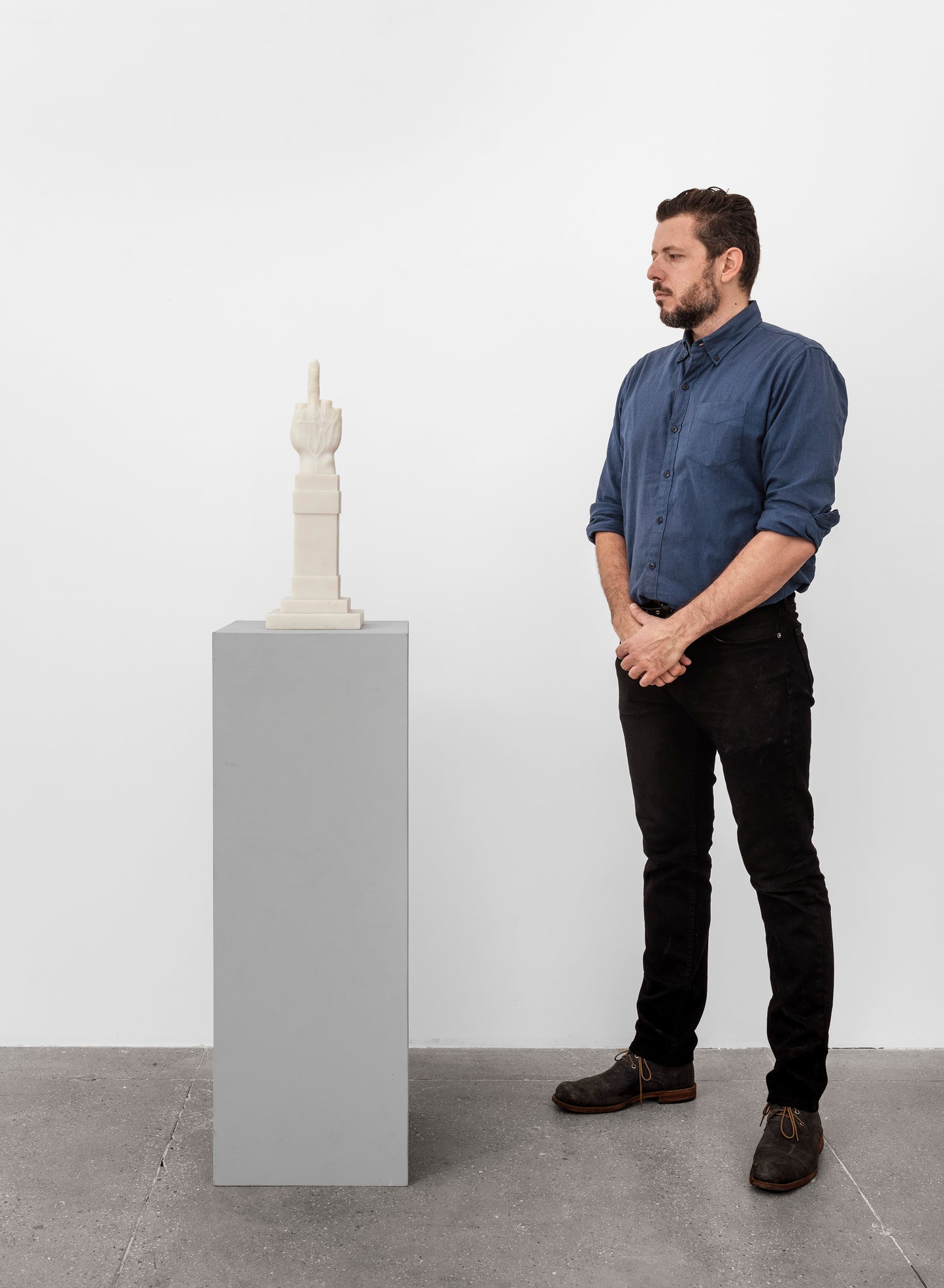 Maurizio Cattelan, L.O.V.E.